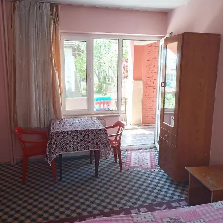 Gazde/Camere de închiriat Kodal *